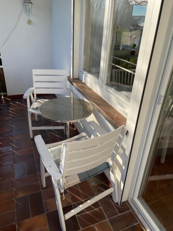 Sonnige 3 Zimmer Wohnung Mit Schoenem Balkon Im Gruenen Reutlingen Exterior photo